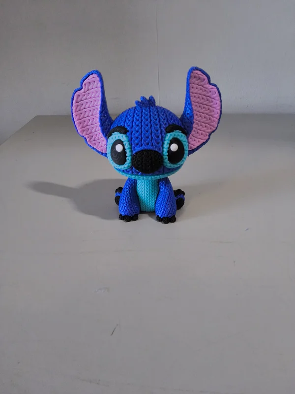 Stitch zittend